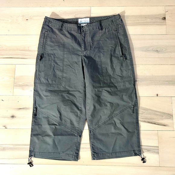 Columbia Pants - Columbia Gray Adjustable Waist Capris Size 10